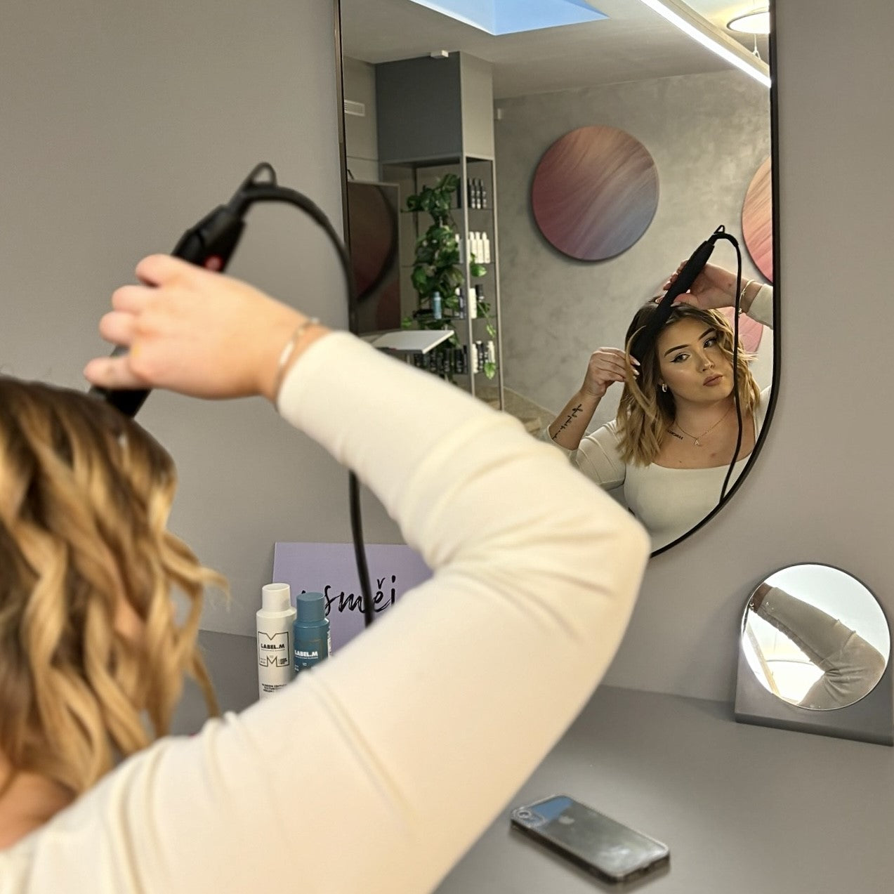 Nauč se pracovat se svými vlasy pod vedením kadeřníků tenpocit