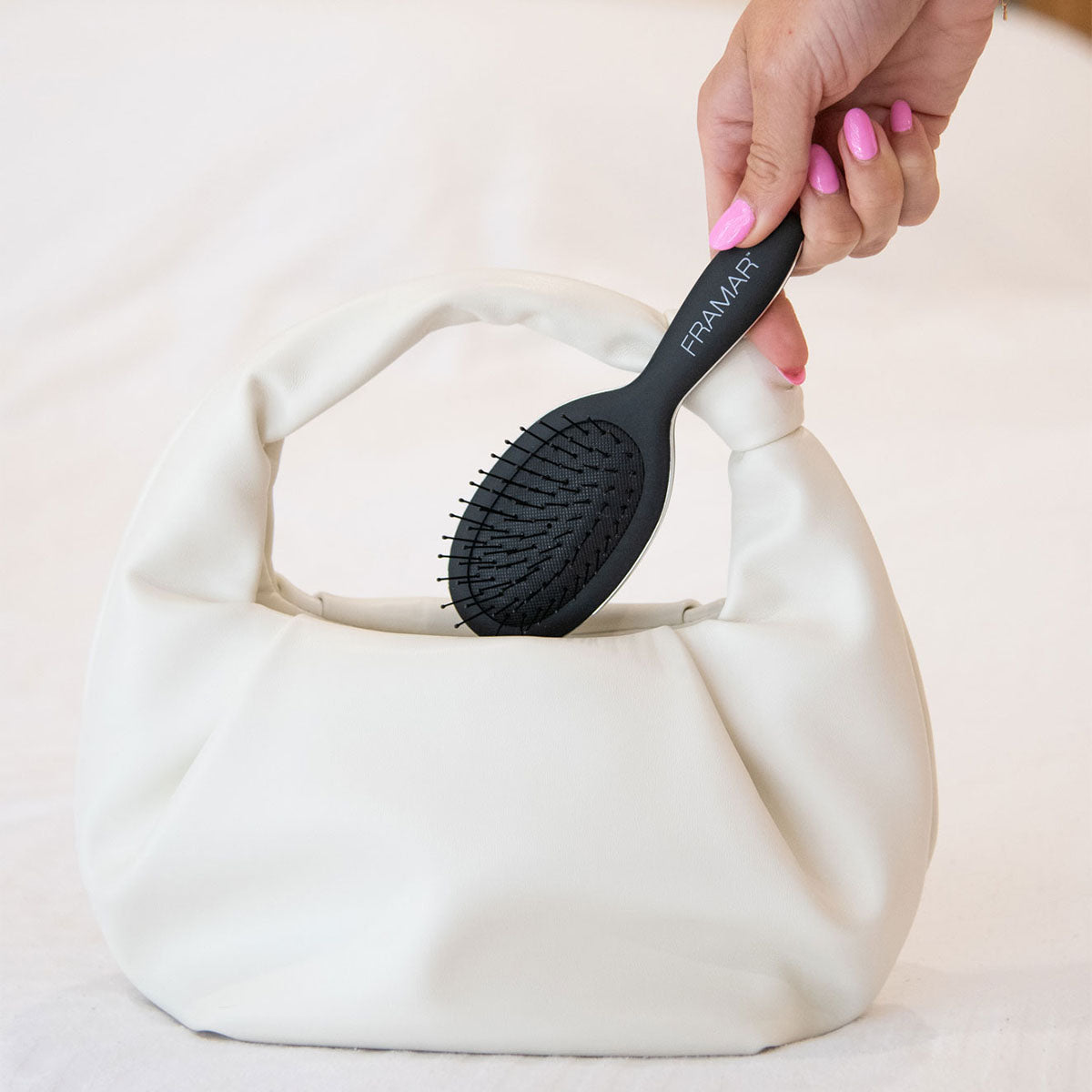 Kartáč pro snadné rozčesání Framar Mini Detangle černý
